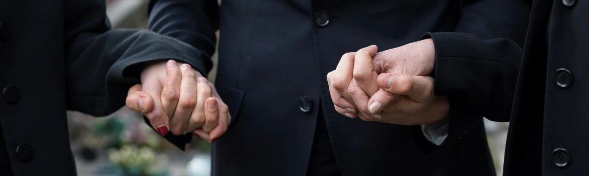 Checklist inainte sa semnezi contractul cu firma funerara